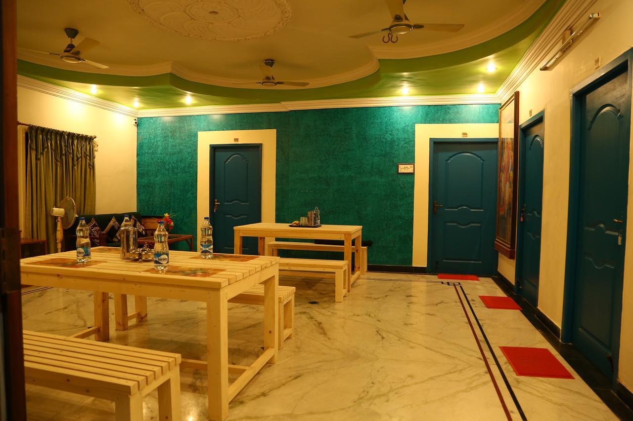 होटल Zingle Airport 3*